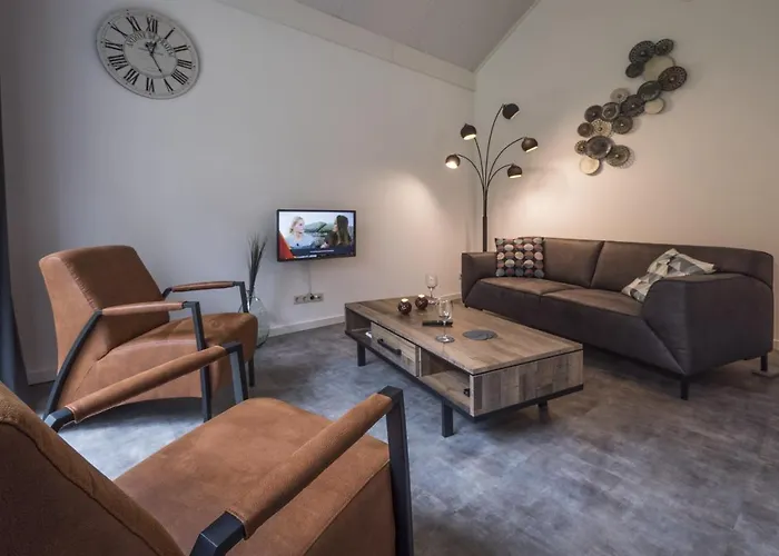 Veul Oe Thuus Hoeve Kroep An בית הארחה פורדן